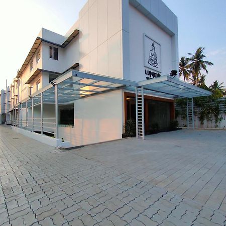 Lumbini Supreme Hotell Thrissur Exteriör bild