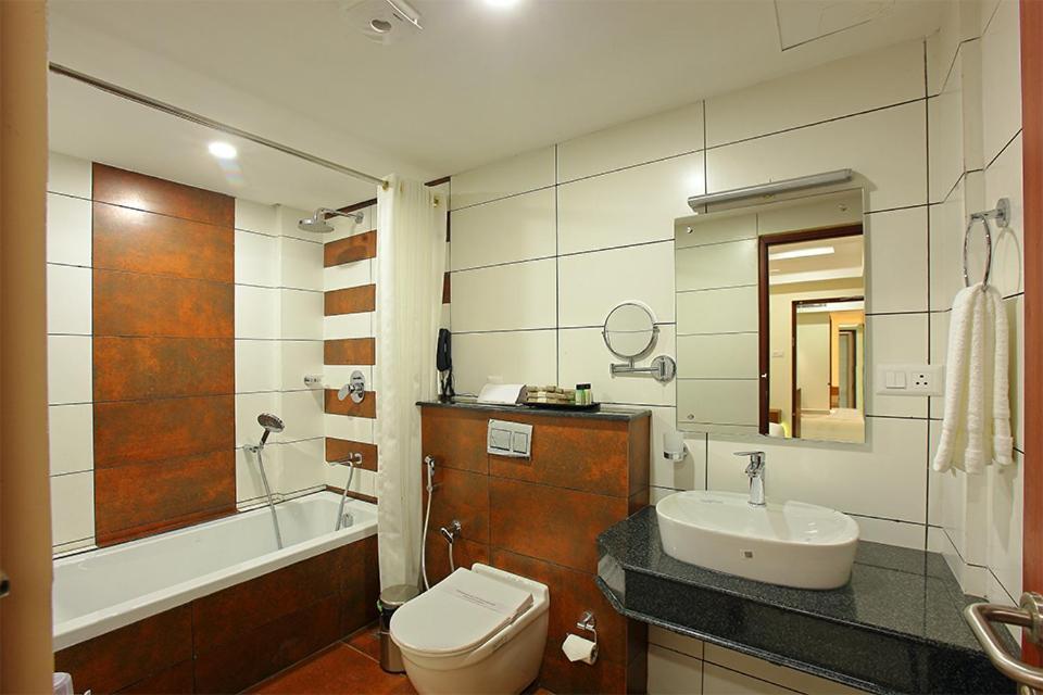Lumbini Supreme Hotell Thrissur Exteriör bild