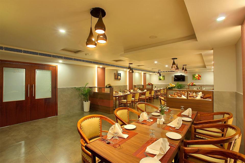 Lumbini Supreme Hotell Thrissur Exteriör bild